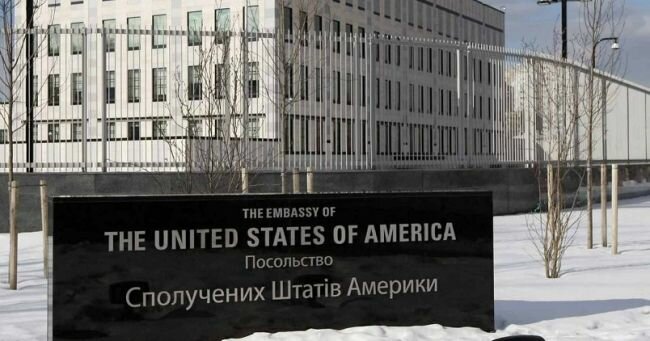 США, после горького опыта в Афганистане, решили эвакуировать большую часть своего посольства на Украине: Киев этого не понял