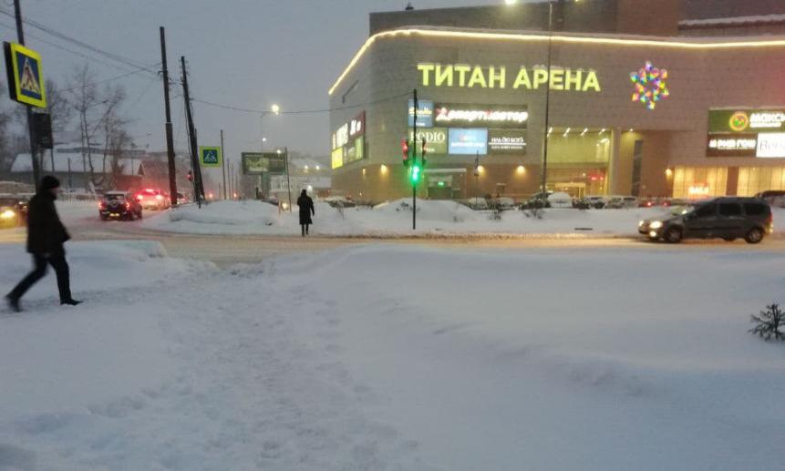 Перекрёсток Обводного канала и Поморской улицы.