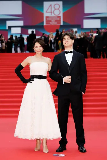 Екатерина Климова вышла в свет с 19-летним сыном от Игоря Петренко Климова, сыном, Петренко, которые, Матвей, МатвеемЕкатерина, Екатерина, соцсетях, через, также, брака, после, Екатерины, обоих, родителей, бывшего, вышла, Московского, осенью, дебютировал