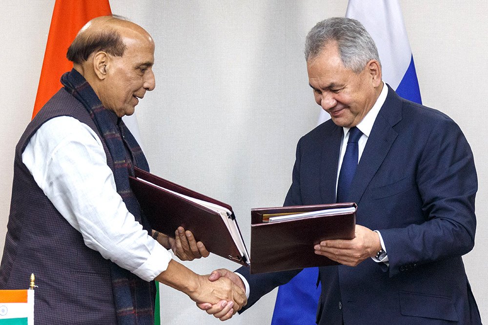 РФ и Индия подписали соглашение о военно-техническом сотрудничестве до 2030 года