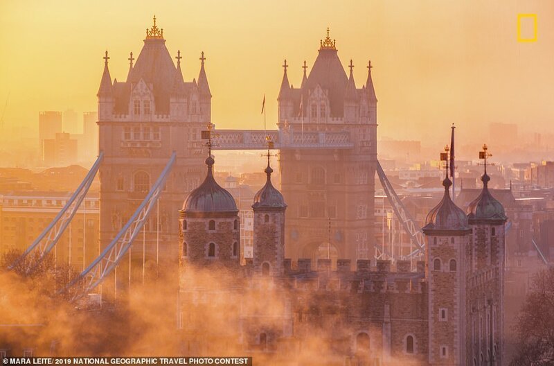 4. Лондонский Тауэр и Тауэрский мост на рассвете. Фотограф - Мара Лейте National Geographic Travel, national geographic, конкурс фотографии, красота, номинанты, природа, профессиональные фотографии, фотоконкурс