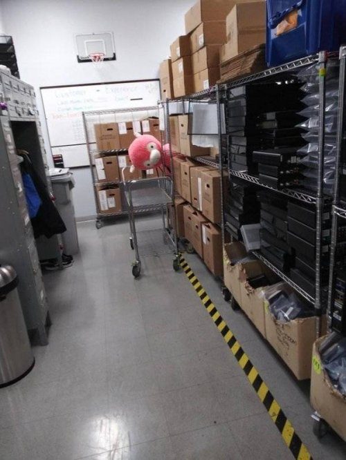 А где-то на работе... А где-то на работе...