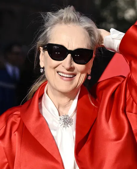 Донателла Версаче, Энн Хэтэуэй, Мэрил Стрип и племянницы принцессы Дианы посетили премьеру сиквела 