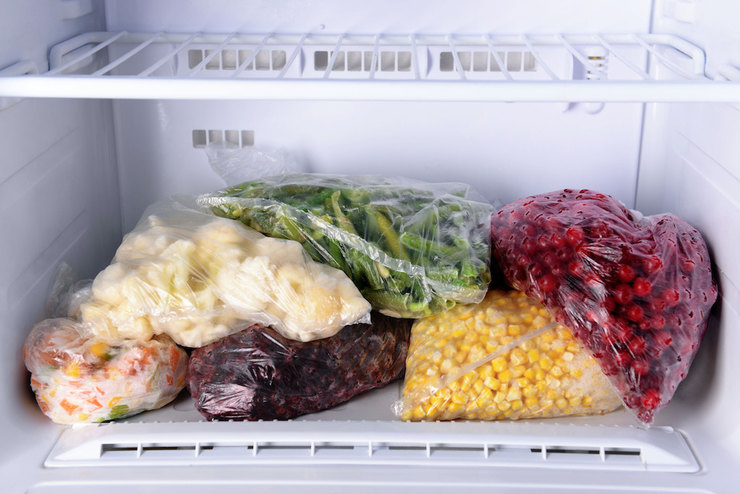 Морозилка и лишние продукты: готовим холодильник к праздникам домашний очаг,холодильник