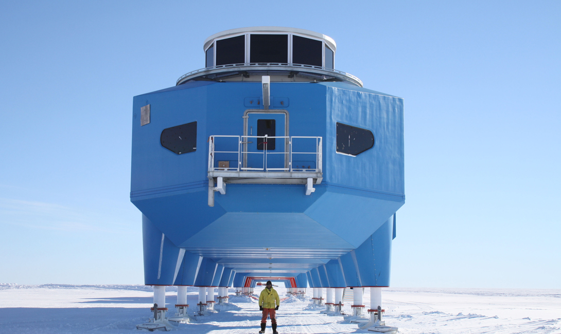 Как устроена современная антарктическая исследовательская станция станция, Halley, Проектирование, крепятся, другое, любое, отбуксировать, приподнять, можно, огромные, необходимости, подпорках, своеобразный, гидравлических, стоит, удобно, льдинойНовенькая, своей, вместе, океана