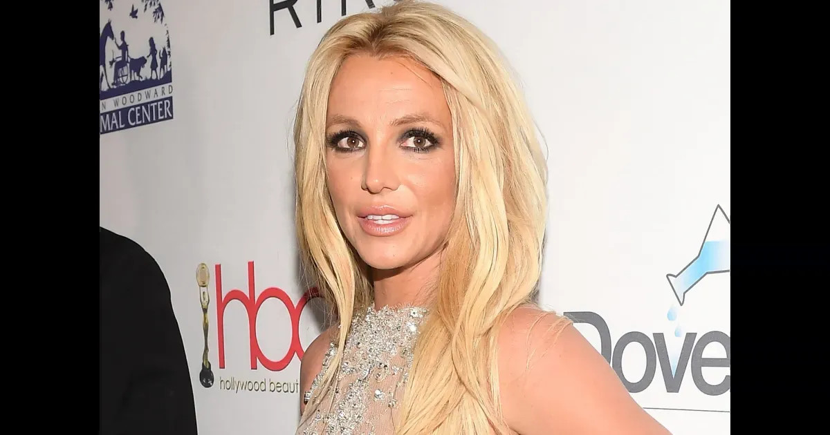 В машине Бритни Спирс обнаружили неизвестные вещества