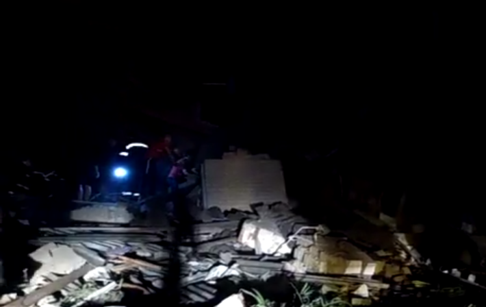 Жители взорвавшегося под Ельцом дома рассказали о первых минутах после трагедии Жители взорвавшегося под Ельцом дома рассказали о первых минутах после трагедии Происшествия