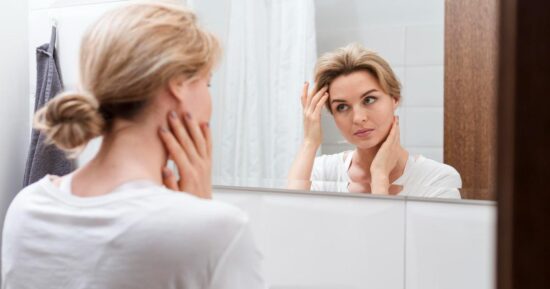 Как удалять пигментные пятна на лице в домашних условиях, чтобы не остаться без кожи