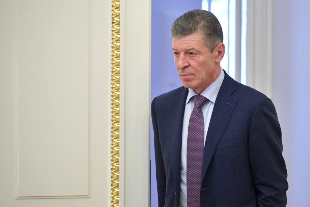 Козак подал в отставку с поста замглавы администрации президента