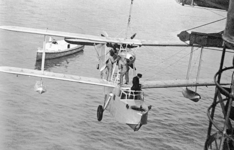 Боевые самолеты. Лучший друг британского тяжелого крейсера ввс,вмф