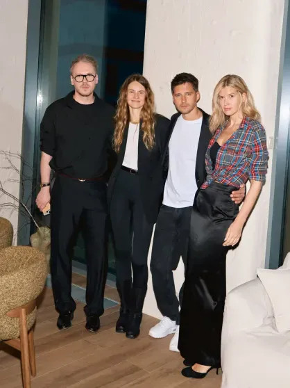 Мария Миногарова, Диана Коркунова, Екатерина Мухина и Ольга Сутулова провели уикенд на Алтае Дмитрий, поездкиГости, Викулин, Миногарова, поездкиГостья, поездку, Ольга, Екатерина, Коркунова, Ксенией, Мухина, Самойловой, экстремистской, поездкиДиана, КоркуноваГостья, поездкиМария, ВикулинДиана, гостями, поездкиМихаил, Барышников