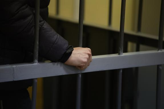 Депутат ЗакСа Ленобласти находится под стражей по двум уголовным делам