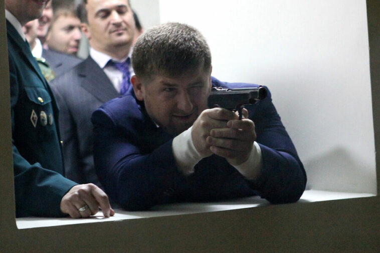 «Четвертый выстрел сделайте в лоб»: Кадыров предложил свой метод борьбы с беспорядками