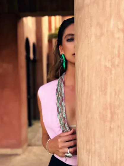 Жена главы Газпромбанка Андрея Акимова Даша Попова отдыхает с дочерью в Марокко Попова, Акимов, дочерьюДаша, также, данным, которая, Поповой, Андрея, Газпромбанка, слухам, своего, ПоповаДаша, вместе, соцсетях, спокойно, передвигаться, Европе, может, Например, недавно