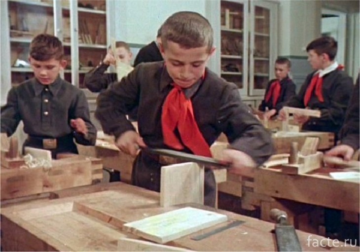 Советские люди на фотографиях 50-х годов НОСТАЛЬГИЯ,СОВЕТСКИЙ ПЕРИОД,СОВЕТСКИЙ СОЮЗ,СОЦИАЛИЗМ,СССР,ХРУЩЕВ