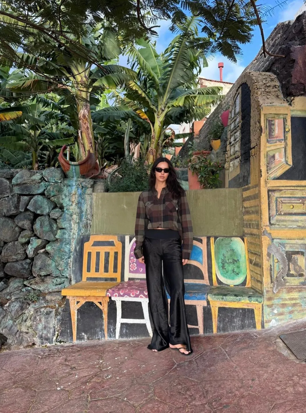 «Голое платье», блонд и роскошная фигура: красивые архивные снимки Ирины Шейк обсуждают в Сети Ирина, также, модель, звезды, жизни, платье, Модель, фотосоцсетиВ, актриса, позировала, кадры, дополнили, Брэдли, среди, время, путешествий, какая, показов, одном, комплиментов