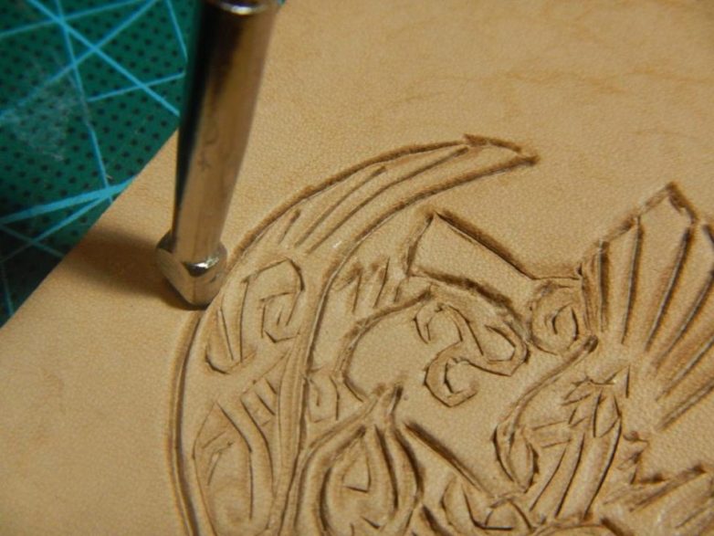 Маленькая кожаная сумочка на пояс кожаная сумочка