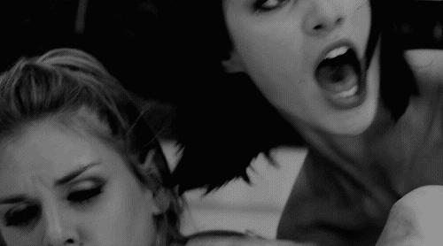 Веселые и забавные жизненные ситуации в гифках 