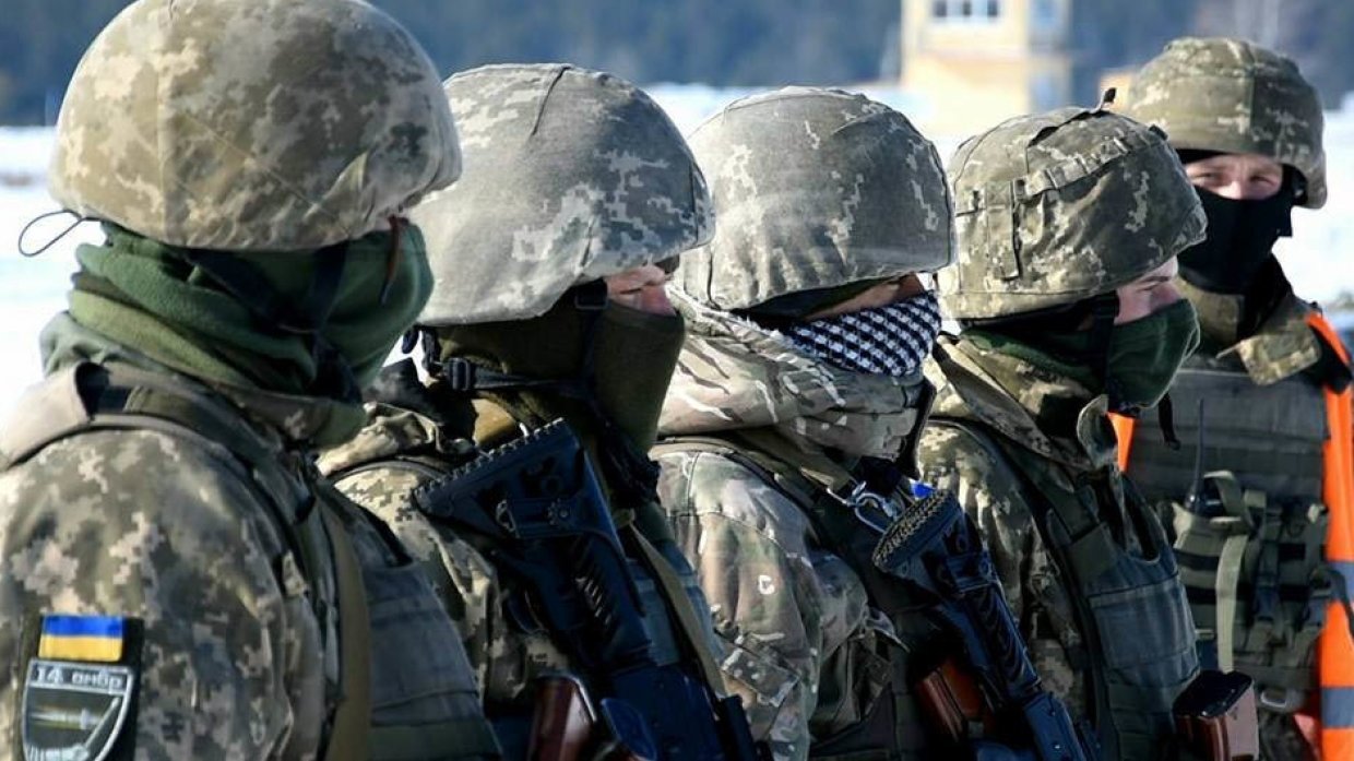 Донбасс сегодня: Киев возвращает радикалов на фронт, бойцы ВСУ бросают позиции