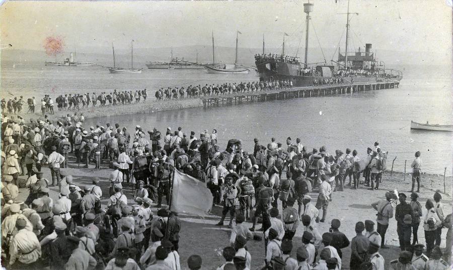 «Чёрной пропастью мне показалась за бортом голубая вода». К 100-летию Русского исхода история