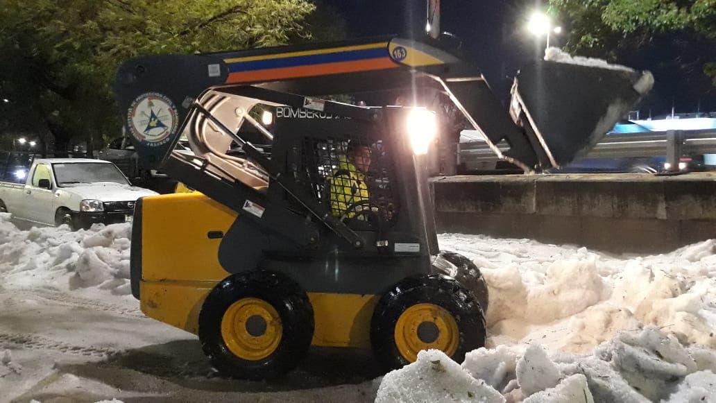 В Мексике после 30-градусной жары город завалило 2-метровым слоем снега В Мексике после 30-градусной жары город завалило 2-метровым слоем снега заграница,мир