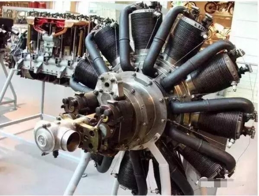 Вы не поверите, но у двигателей бывает от 1 до 64 цилиндров авто и мото,автоновости