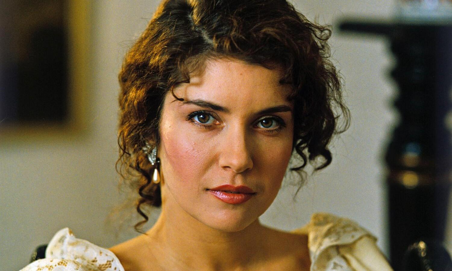 Забеременела в 17 лет от дворника: что известно о единственном сыне актрисы Веры Сотниковой