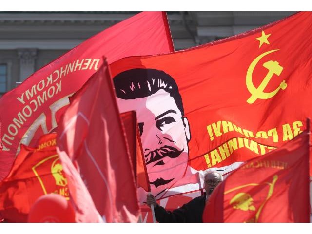 На колени не встанем На колени не встанем россия