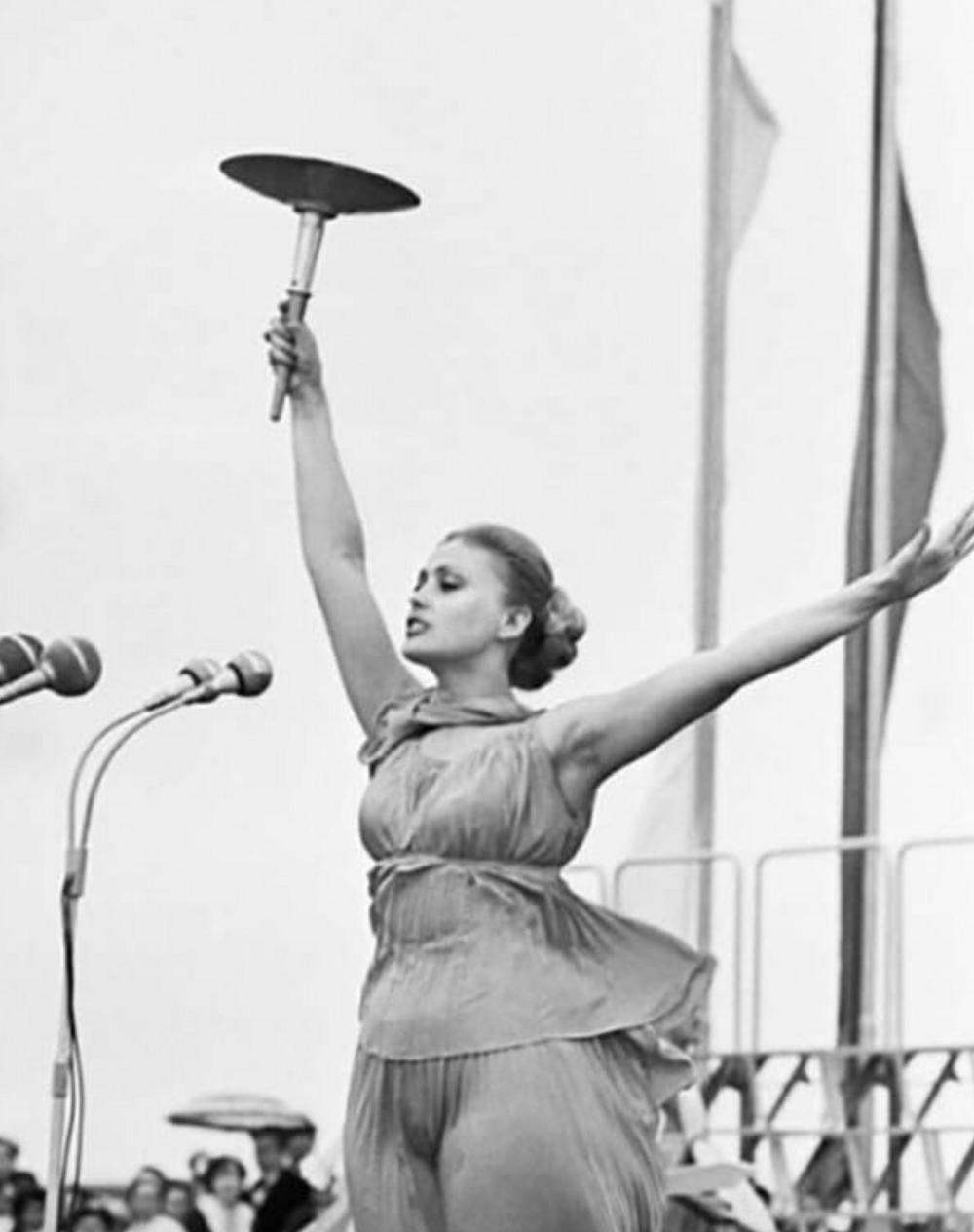 8. Передача эстафеты Олимпийского огня XXII летних Олимпийских игр на границе Харьковской и Белгородской областей, 1980 год