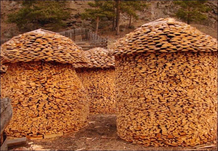 Творческий подход к укладке дров (17 фото)