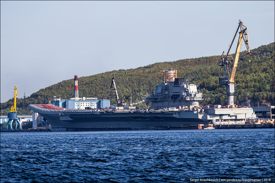 Печальные фото, как сейчас выглядит единственный российский авианосец "Адмирал Кузнецов"