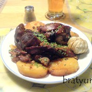 Рулька свиная запечённая
