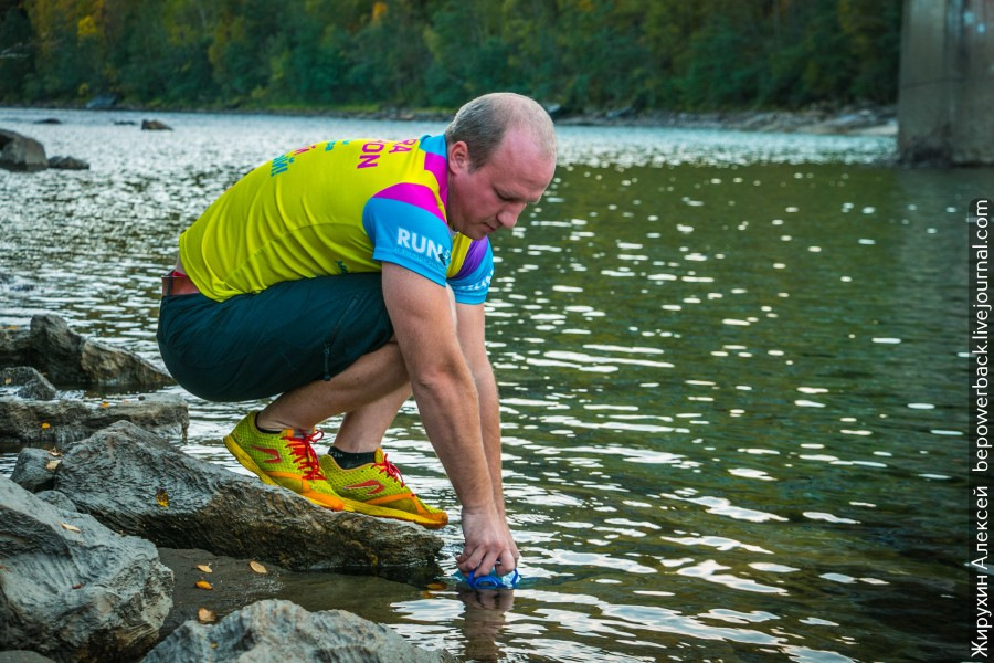 Как прокатиться по самой дорогой стране мира и не остаться без штанов? Как прокатиться по самой дорогой стране мира и не остаться без штанов? авто и мото,путешествия