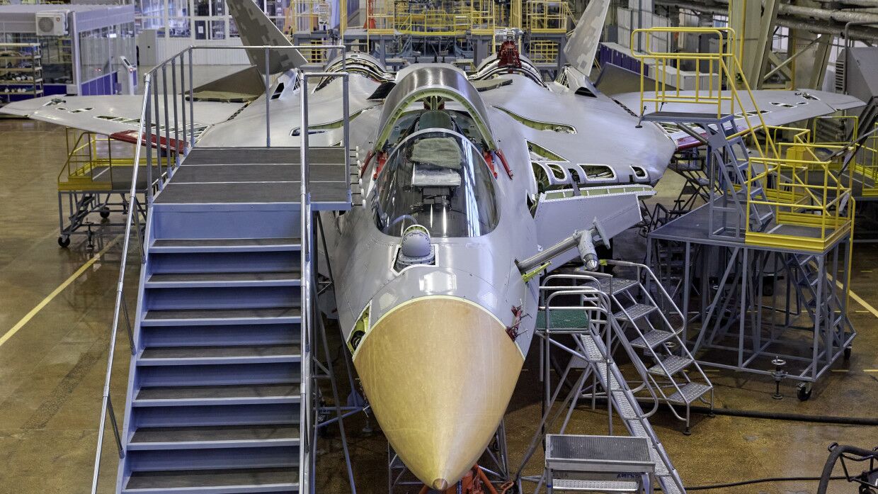 Су-57 будет передан в войска после испытаний в ГЛИЦ в Ахтубинске