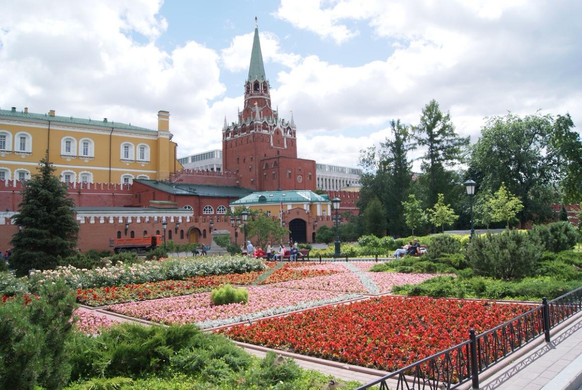 Фото в александровском саду