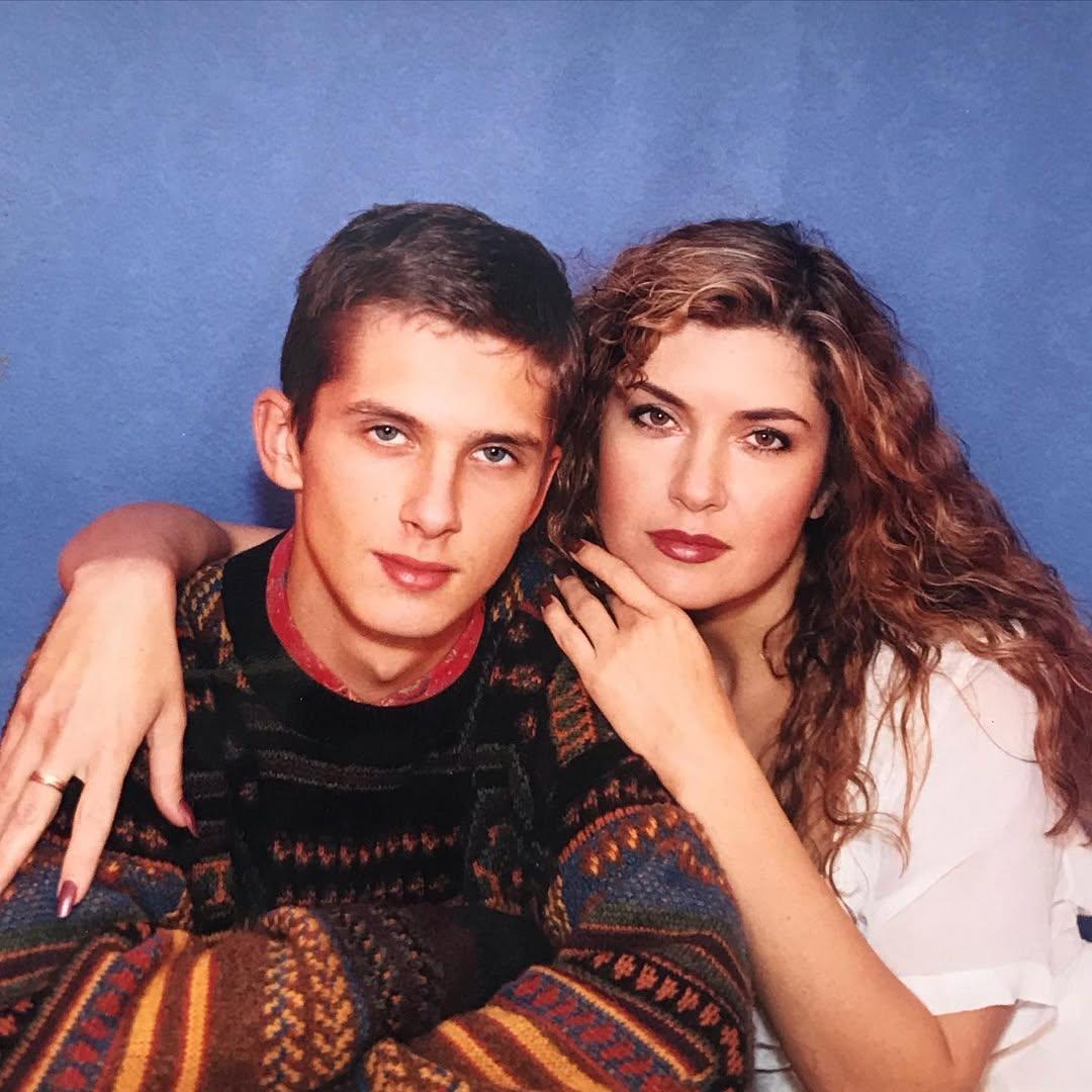 Забеременела в 17 лет от дворника: что известно о единственном сыне актрисы Веры Сотниковой Сотникова, актриса, деньги, Сотниковой, только, актрисы, сыном, Франции, Также, часто, исполнилось, Юрием, Никольским, общежитии, большая, известно, несколько, Только, больше, работает