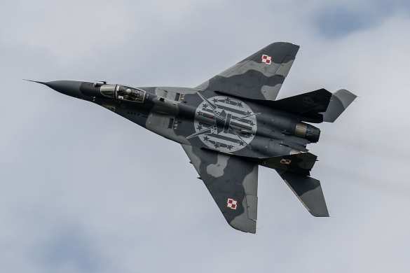 Международный скандал: Украина нанесла удар по обороноспособности Польши, взяв в заложники МиГ-29 | Русская весна
