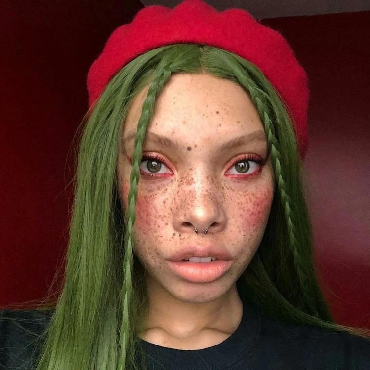 20 людей с удивительной внешностью, от взгляда на которых вы скажите «Вау!» 20 людей с удивительной внешностью, от взгляда на которых вы скажите «Вау!»