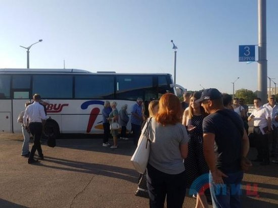 Первая группа жителей Донбасса отправилась в Ростовскую область за паспортами РФ