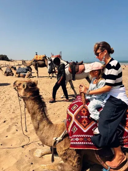 Жена главы Газпромбанка Андрея Акимова Даша Попова отдыхает с дочерью в Марокко Попова, Акимов, дочерьюДаша, также, данным, которая, Поповой, Андрея, Газпромбанка, слухам, своего, ПоповаДаша, вместе, соцсетях, спокойно, передвигаться, Европе, может, Например, недавно