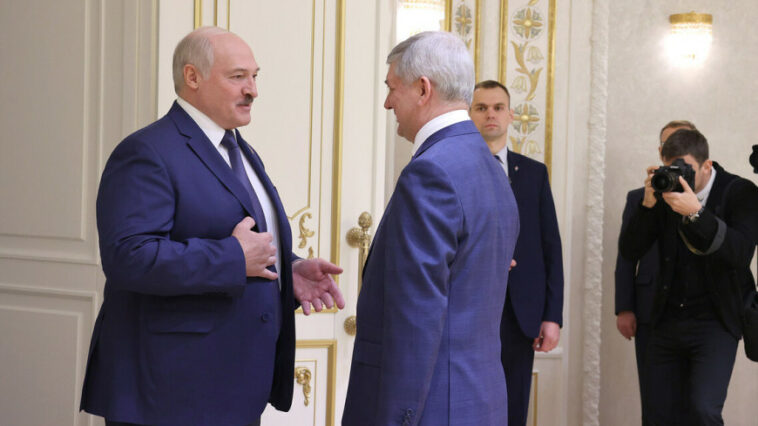 Лукашенко обсудил с губернатором Воронежской области совместные проекты