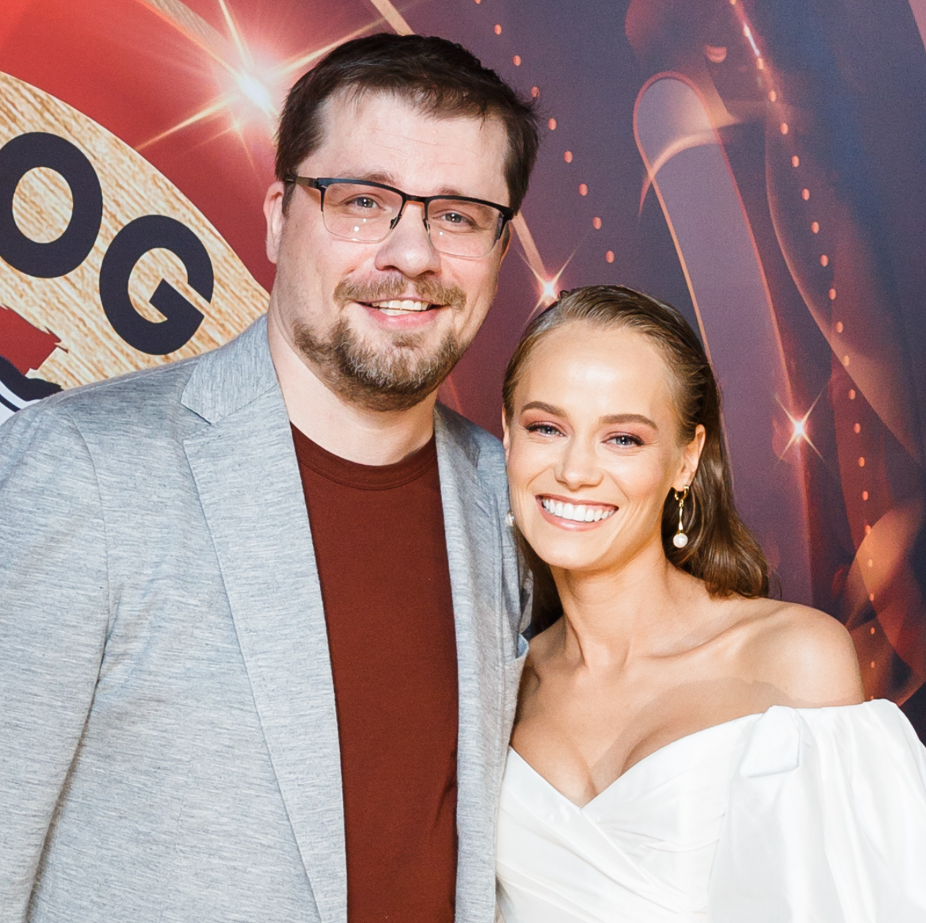 Жена Гарика Харламова Екатерина Ковальчук отреагировала на слухи о своей беременности awards,радиостанция,comedy club,format-article,noindex,Азамат Мусагалиев,алексей новацкий,Гарик Харламов,Денис Дорохов,Екатерина Ковальчук,Знаменитости,Кристина Асмус,Тимур Батрутдинов,ТНТ,Юлия Лещенко