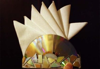 Оригинальные поделки из старых дисков Оригинальные поделки из старых дисков поделки из дисков