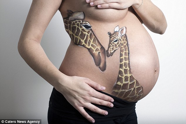 Испанская художница пишет невероятные картины на животах беременных женщин 