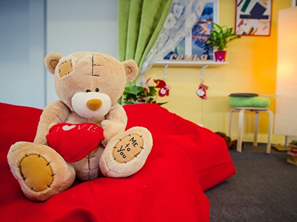 В Красноярске на депутата написали заявление о лишении родительских прав из-за бедности