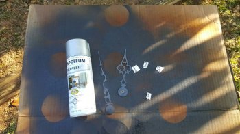Настенные часы из картонных втулок своими руками Настенные часы из картонных втулок своими руками