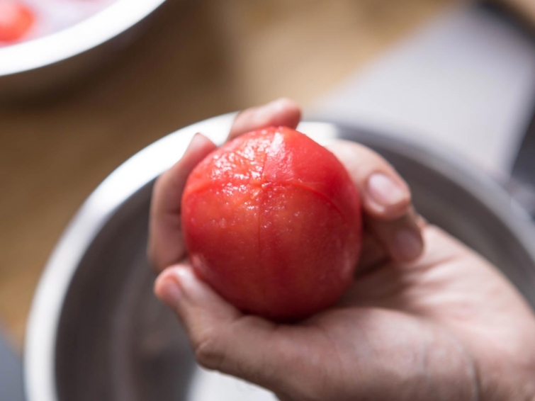 кулинарные лайфхаки, кулинарные советы, как очистить помидоры, как убрать горечь 