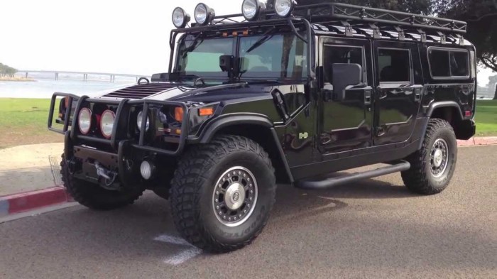 Старый, большой и всеми любимый Hummer H1 Alpha.