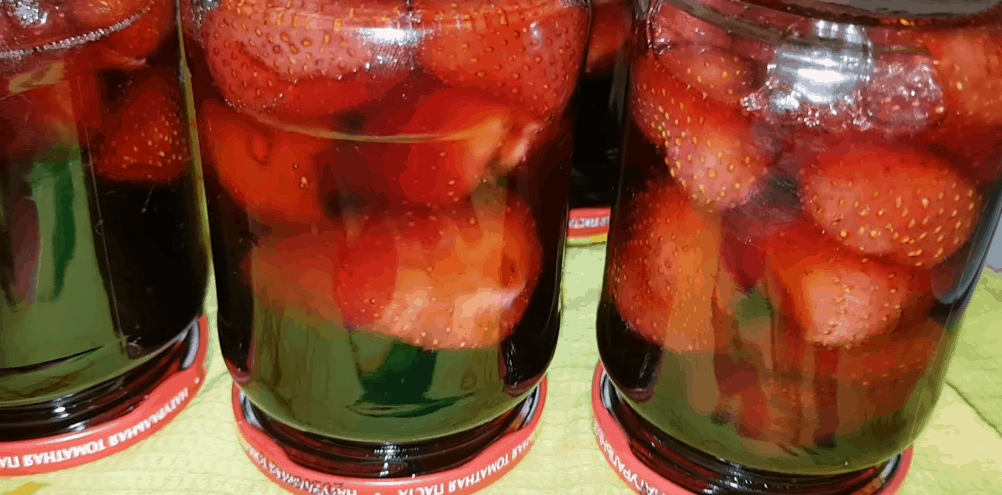 Вот как сварить клубничное варенье, не ставя ягоды на плиту!