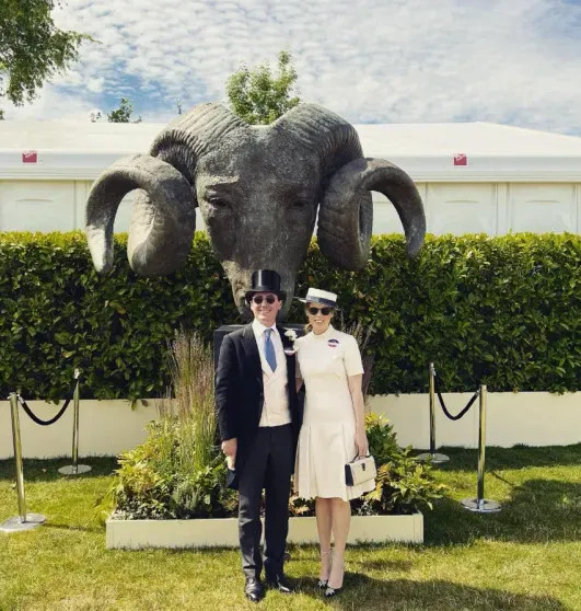 Постоянно плачет и не может смириться: инсайдер рассказал, как принцесса Беатрис переживает скандал вокруг принца Эндрю Беатрис, Эдоардо, МапеллиМоцци, Эндрю, принца, Мапелли, аристократа, потому, МоцциПринцесса, супруга, итальянского, заметно, после, этого, меньше, словам, инсайдеров, постоянно, плачет, очень